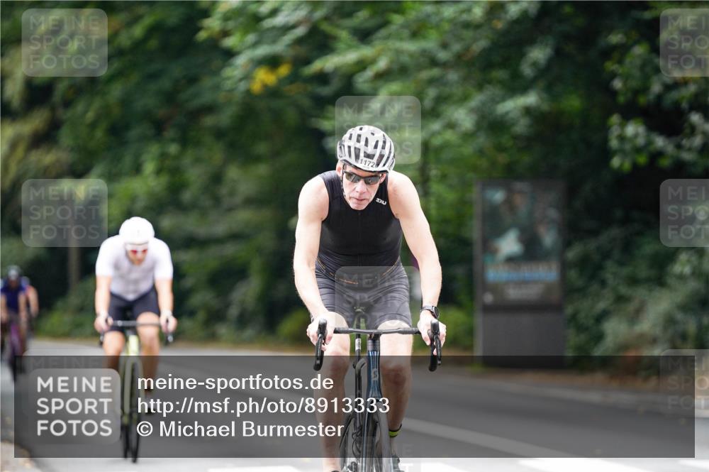 14.09.2025 - Stadtparktriathlon Michael Burmester http://msf.ph/oto/8913333 14.09.2025 11:56:35 Radfahren 949, 960, 1023, 1053, 1119, 1133, 1144, 1172 meine-sportfotos.de