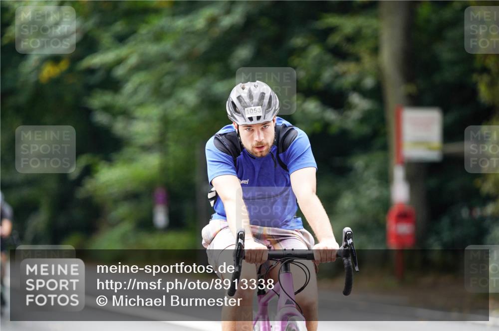 14.09.2025 - Stadtparktriathlon Michael Burmester http://msf.ph/oto/8913338 14.09.2025 11:56:40 Radfahren 949, 964, 1023, 1053, 1071, 1144, 1172, 1217 meine-sportfotos.de