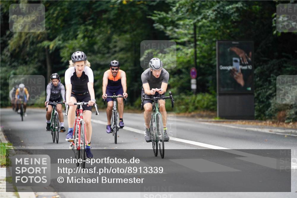 14.09.2025 - Stadtparktriathlon Michael Burmester http://msf.ph/oto/8913339 14.09.2025 11:56:41 Radfahren 949, 964, 1023, 1053, 1071, 1144, 1172, 1217 meine-sportfotos.de