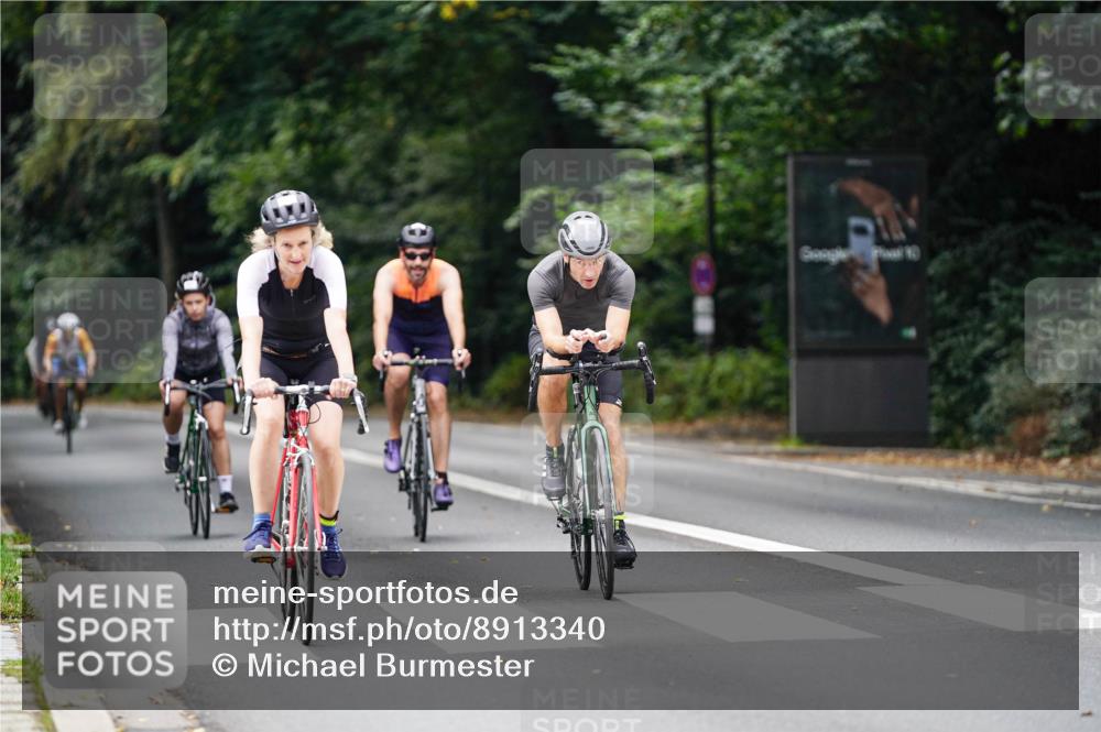 14.09.2025 - Stadtparktriathlon Michael Burmester http://msf.ph/oto/8913340 14.09.2025 11:56:41 Radfahren 949, 964, 1023, 1053, 1071, 1144, 1172, 1217 meine-sportfotos.de