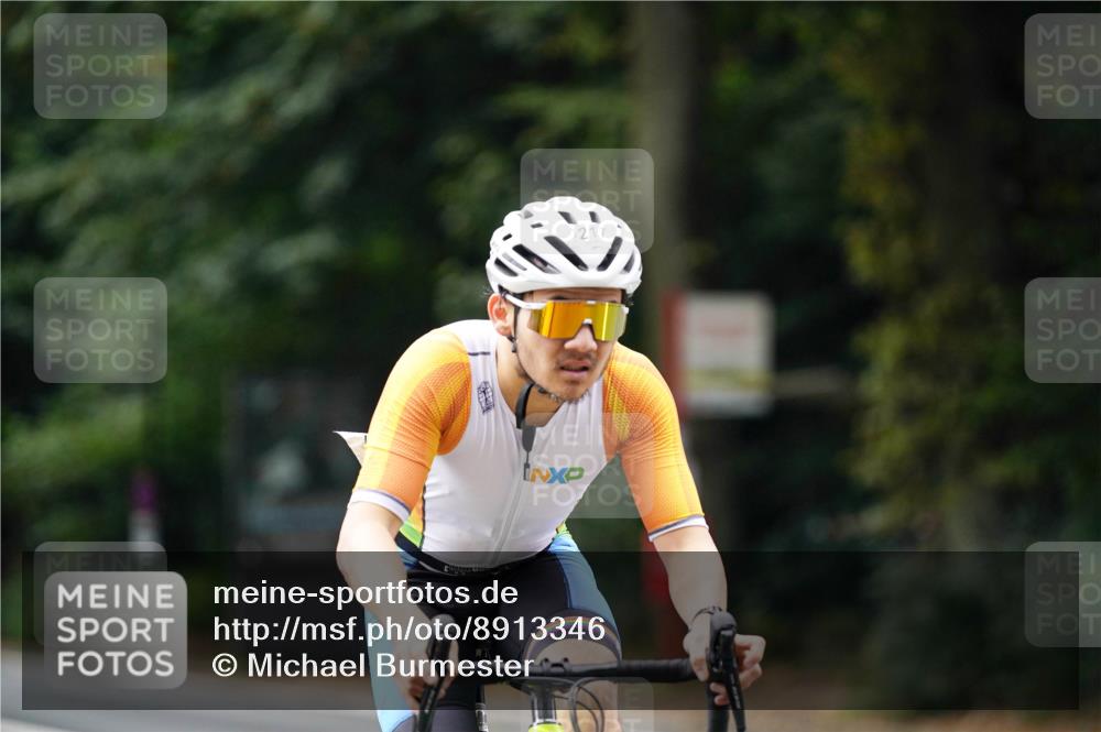 14.09.2025 - Stadtparktriathlon Michael Burmester http://msf.ph/oto/8913346 14.09.2025 11:56:48 Radfahren 927, 949, 964, 1071, 1077, 1088, 1123, 1144, 1217 meine-sportfotos.de