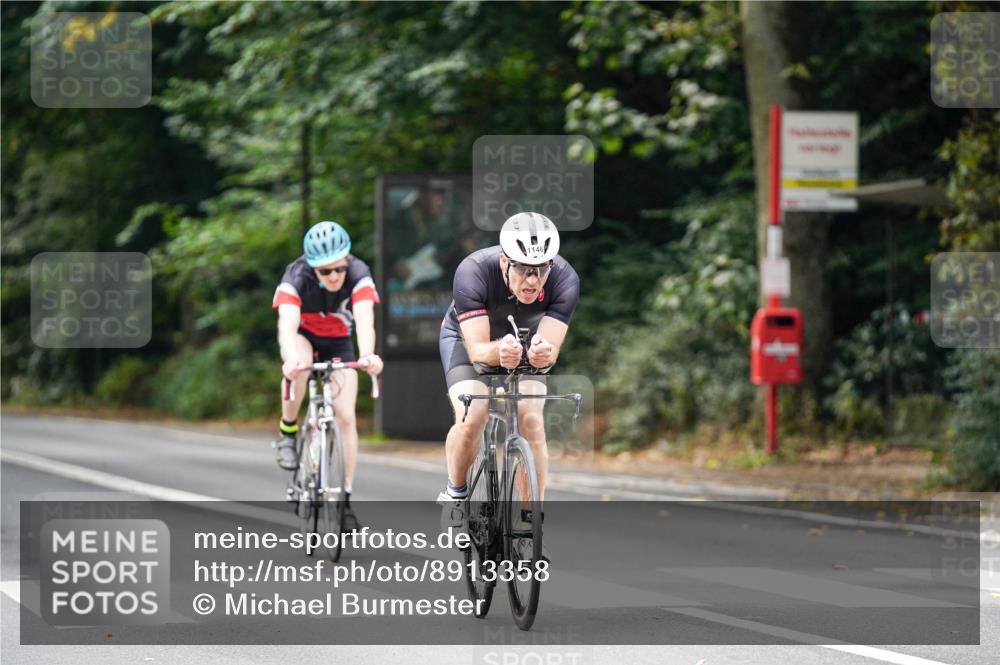 14.09.2025 - Stadtparktriathlon Michael Burmester http://msf.ph/oto/8913358 14.09.2025 11:57:04 Radfahren 924, 952, 1016, 1050, 1129, 1146, 1189 meine-sportfotos.de
