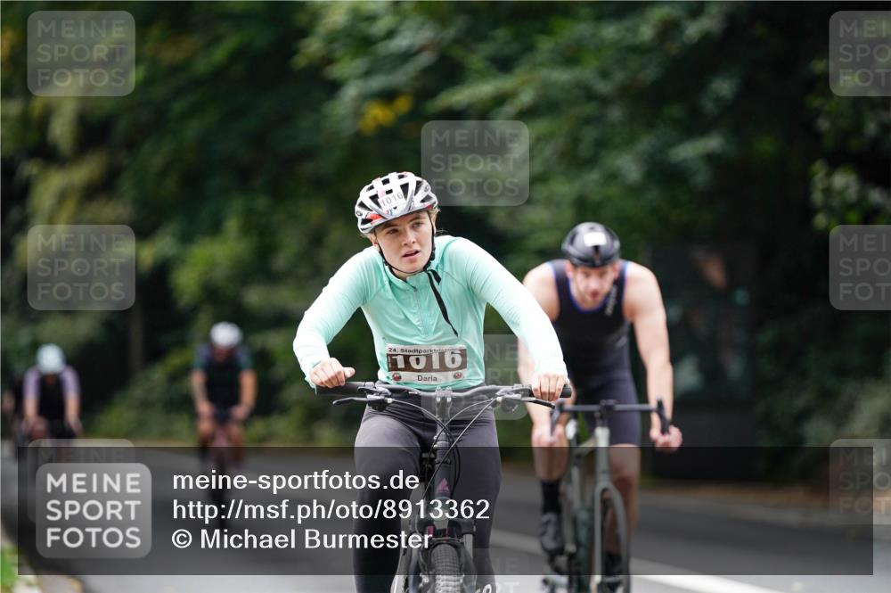 14.09.2025 - Stadtparktriathlon Michael Burmester http://msf.ph/oto/8913362 14.09.2025 11:57:07 Radfahren 952, 1016, 1050, 1129, 1146, 1189 meine-sportfotos.de