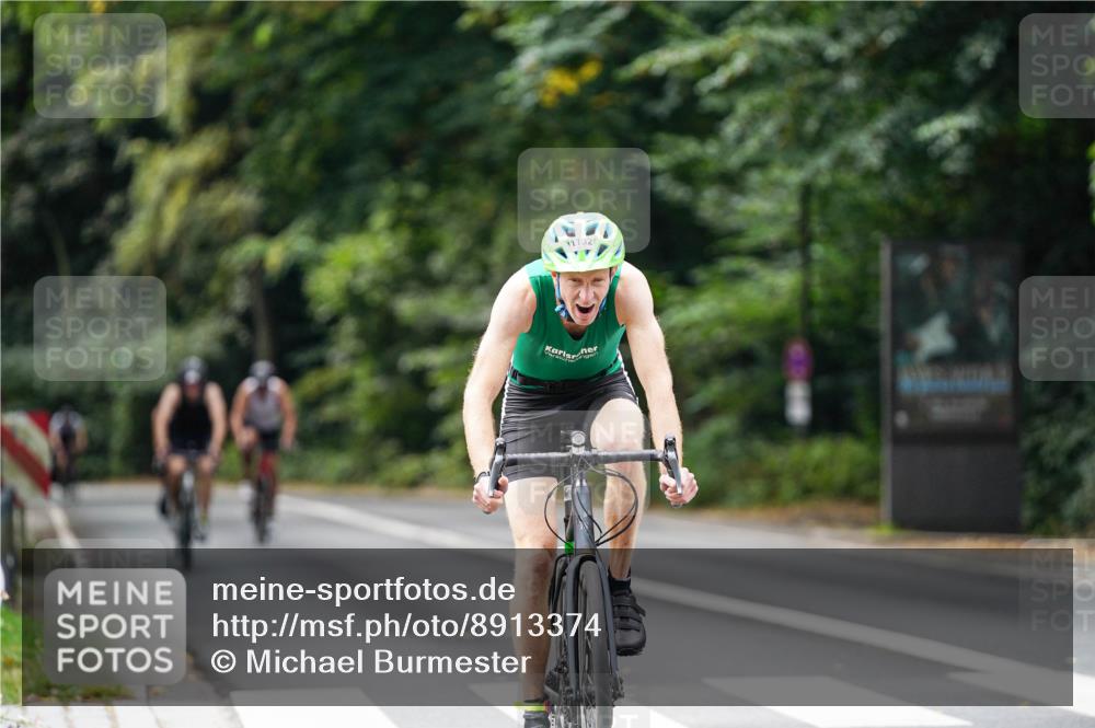 14.09.2025 - Stadtparktriathlon Michael Burmester http://msf.ph/oto/8913374 14.09.2025 11:57:17 Radfahren 952, 1050, 1124, 1132, 1147, 1203, 1205, 1211, 1212 meine-sportfotos.de