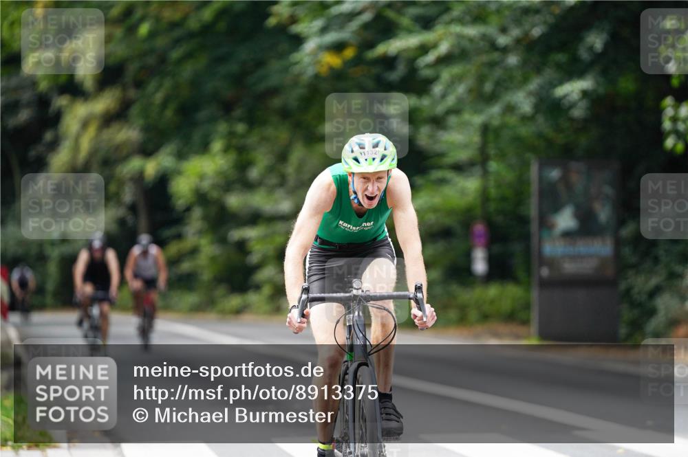 14.09.2025 - Stadtparktriathlon Michael Burmester http://msf.ph/oto/8913375 14.09.2025 11:57:18 Radfahren 952, 1124, 1132, 1147, 1203, 1205, 1211, 1212 meine-sportfotos.de