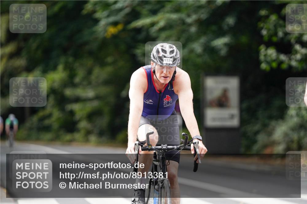 14.09.2025 - Stadtparktriathlon Michael Burmester http://msf.ph/oto/8913381 14.09.2025 11:57:23 Radfahren 1026, 1103, 1124, 1132, 1139, 1147, 1203, 1211, 1212 meine-sportfotos.de