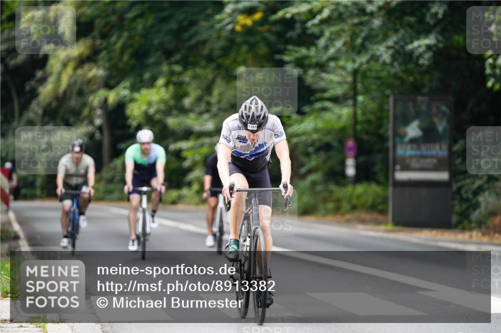 14.09.2025 - Stadtparktriathlon Michael Burmester http://msf.ph/oto/8913382 14.09.2025 11:57:29 Radfahren 1026, 1061, 1075, 1103, 1124, 1139, 1147 meine-sportfotos.de