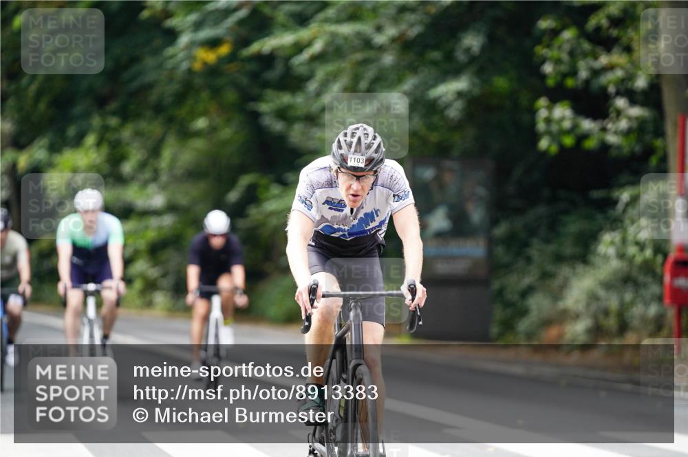 14.09.2025 - Stadtparktriathlon Michael Burmester http://msf.ph/oto/8913383 14.09.2025 11:57:29 Radfahren 1026, 1061, 1075, 1103, 1124, 1139, 1147 meine-sportfotos.de