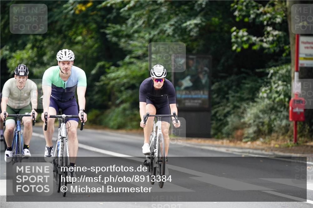 14.09.2025 - Stadtparktriathlon Michael Burmester http://msf.ph/oto/8913384 14.09.2025 11:57:30 Radfahren 1026, 1061, 1075, 1103, 1124, 1139 meine-sportfotos.de