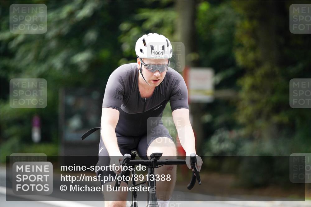 14.09.2025 - Stadtparktriathlon Michael Burmester http://msf.ph/oto/8913388 14.09.2025 11:57:34 Radfahren 1026, 1061, 1075, 1103, 1139, 1199 meine-sportfotos.de