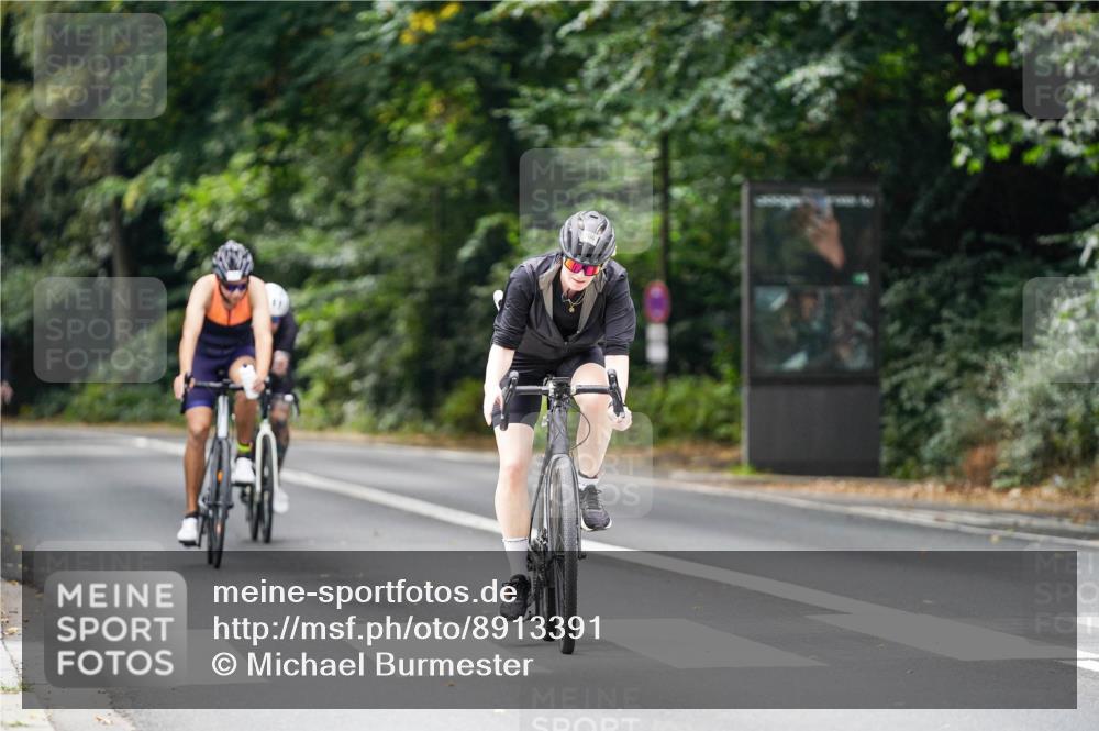 14.09.2025 - Stadtparktriathlon Michael Burmester http://msf.ph/oto/8913391 14.09.2025 11:57:42 Radfahren 966, 1027, 1084, 1109, 1199 meine-sportfotos.de