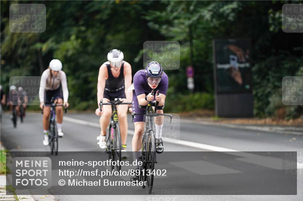14.09.2025 - Stadtparktriathlon Michael Burmester http://msf.ph/oto/8913402 14.09.2025 11:58:07 Radfahren 1001, 1043, 1080 meine-sportfotos.de