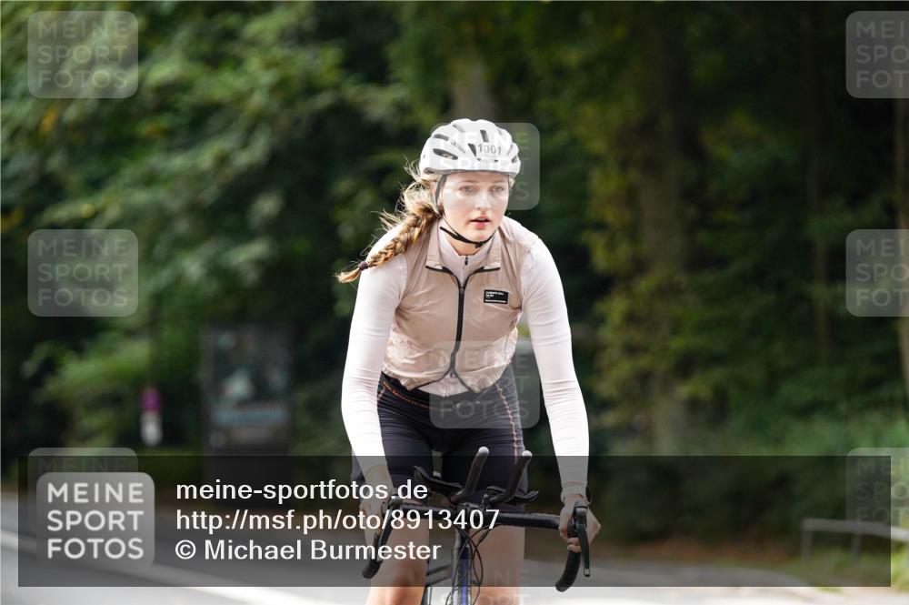 14.09.2025 - Stadtparktriathlon Michael Burmester http://msf.ph/oto/8913407 14.09.2025 11:58:11 Radfahren 1001, 1002, 1040, 1043, 1080, 1112 meine-sportfotos.de