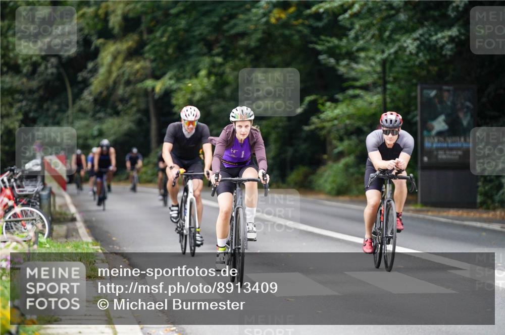 14.09.2025 - Stadtparktriathlon Michael Burmester http://msf.ph/oto/8913409 14.09.2025 11:58:14 Radfahren 1001, 1002, 1040, 1043, 1080, 1112, 1121, 1143, 1155, 1160 meine-sportfotos.de