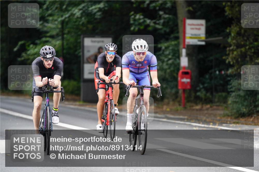 14.09.2025 - Stadtparktriathlon Michael Burmester http://msf.ph/oto/8913414 14.09.2025 11:58:19 Radfahren 945, 1002, 1040, 1083, 1101, 1112, 1121, 1143, 1155, 1160, 1180, 1213 meine-sportfotos.de