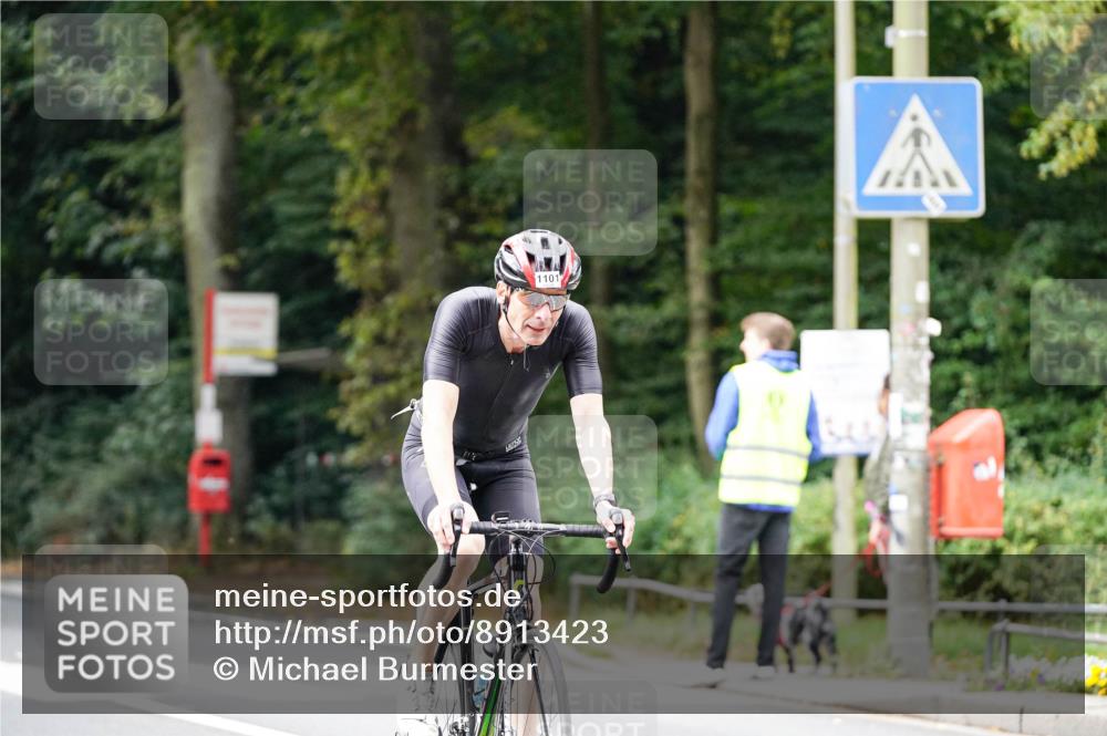 14.09.2025 - Stadtparktriathlon Michael Burmester http://msf.ph/oto/8913423 14.09.2025 11:58:25 Radfahren 945, 1083, 1098, 1101, 1121, 1143, 1155, 1160, 1180, 1213 meine-sportfotos.de