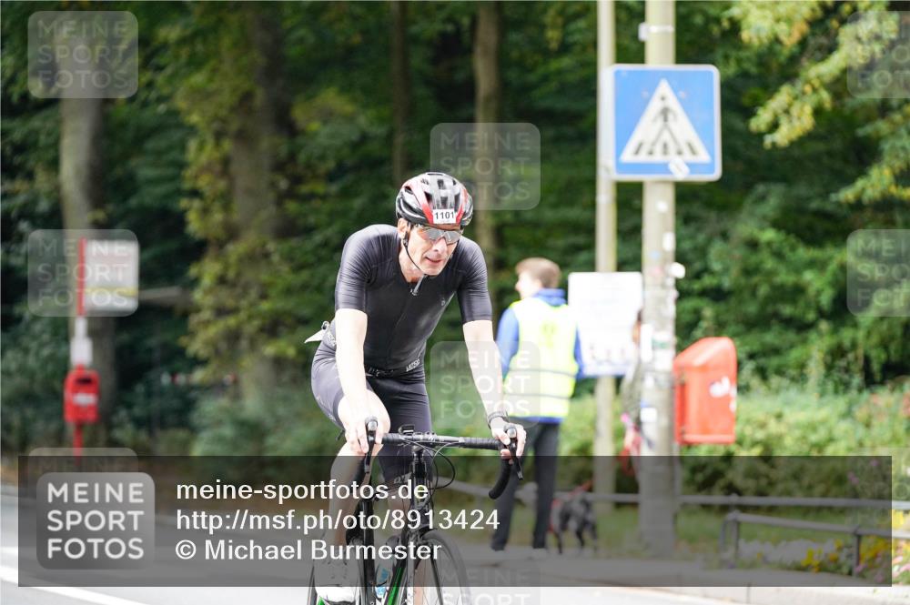 14.09.2025 - Stadtparktriathlon Michael Burmester http://msf.ph/oto/8913424 14.09.2025 11:58:25 Radfahren 945, 1083, 1098, 1101, 1121, 1143, 1155, 1160, 1180, 1213 meine-sportfotos.de