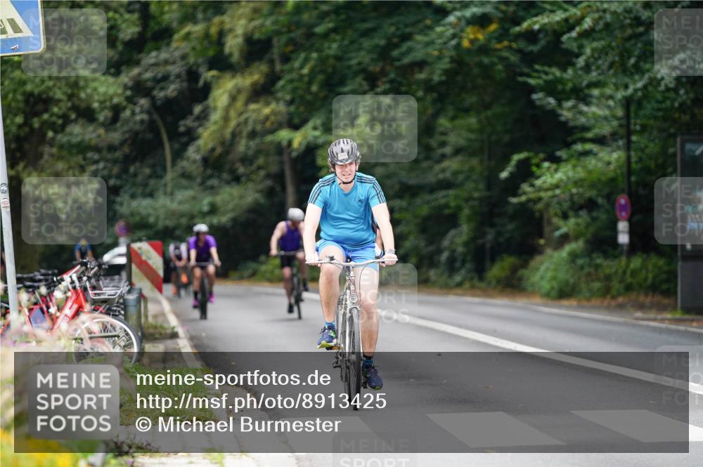14.09.2025 - Stadtparktriathlon Michael Burmester http://msf.ph/oto/8913425 14.09.2025 11:58:29 Radfahren 945, 1083, 1097, 1098, 1101, 1180, 1193, 1213 meine-sportfotos.de