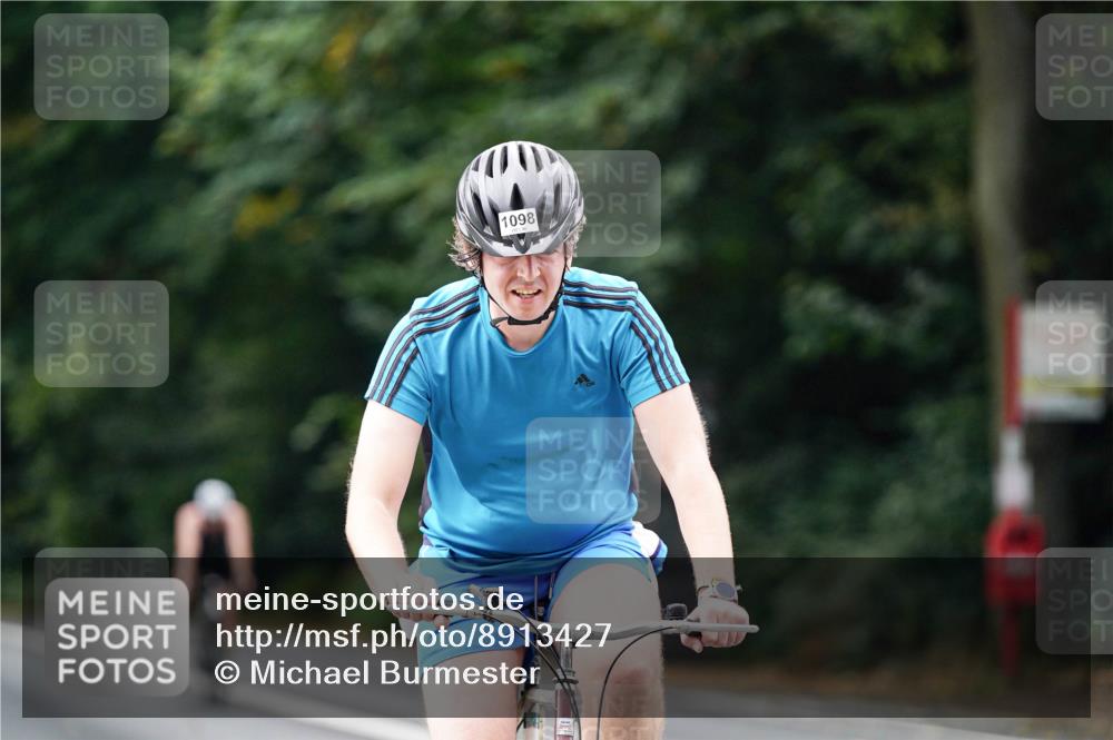14.09.2025 - Stadtparktriathlon Michael Burmester http://msf.ph/oto/8913427 14.09.2025 11:58:31 Radfahren 945, 972, 1097, 1098, 1101, 1128, 1193, 1213 meine-sportfotos.de