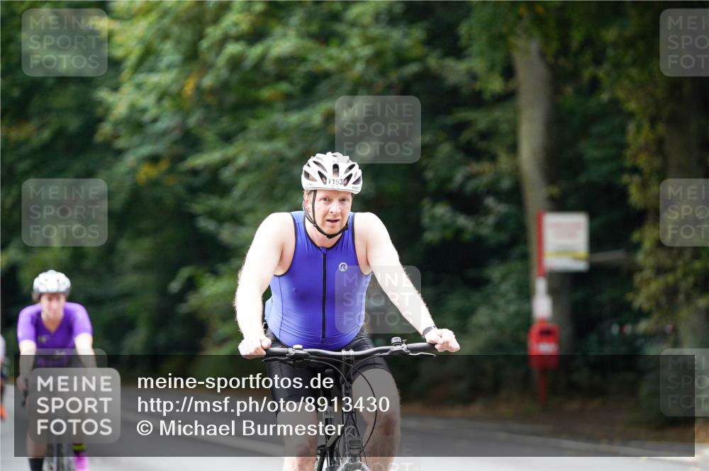 14.09.2025 - Stadtparktriathlon Michael Burmester http://msf.ph/oto/8913430 14.09.2025 11:58:36 Radfahren 972, 1059, 1097, 1098, 1102, 1128, 1156, 1193 meine-sportfotos.de