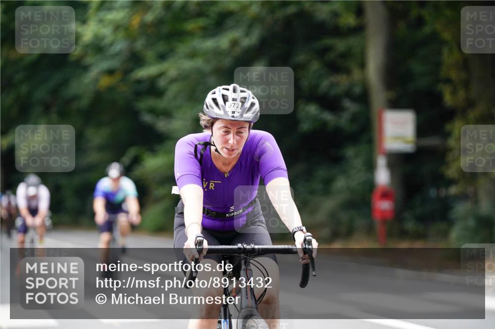14.09.2025 - Stadtparktriathlon Michael Burmester http://msf.ph/oto/8913432 14.09.2025 11:58:37 Radfahren 972, 1059, 1097, 1098, 1102, 1128, 1156, 1193 meine-sportfotos.de