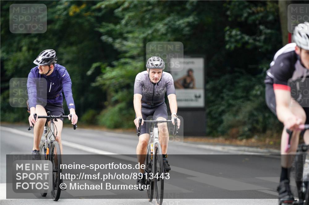 14.09.2025 - Stadtparktriathlon Michael Burmester http://msf.ph/oto/8913443 14.09.2025 11:58:50 Radfahren 1019, 1029, 1051, 1066, 1102, 1150, 1156, 1171, 1187 meine-sportfotos.de