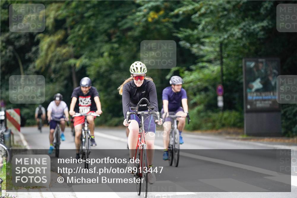 14.09.2025 - Stadtparktriathlon Michael Burmester http://msf.ph/oto/8913447 14.09.2025 11:58:55 Radfahren 1019, 1029, 1051, 1067, 1068, 1137, 1150, 1153, 1171, 1187 meine-sportfotos.de
