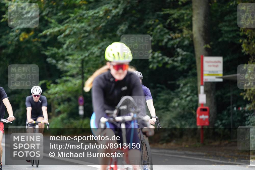 14.09.2025 - Stadtparktriathlon Michael Burmester http://msf.ph/oto/8913450 14.09.2025 11:58:57 Radfahren 1019, 1029, 1067, 1068, 1122, 1137, 1150, 1153, 1171, 1187 meine-sportfotos.de