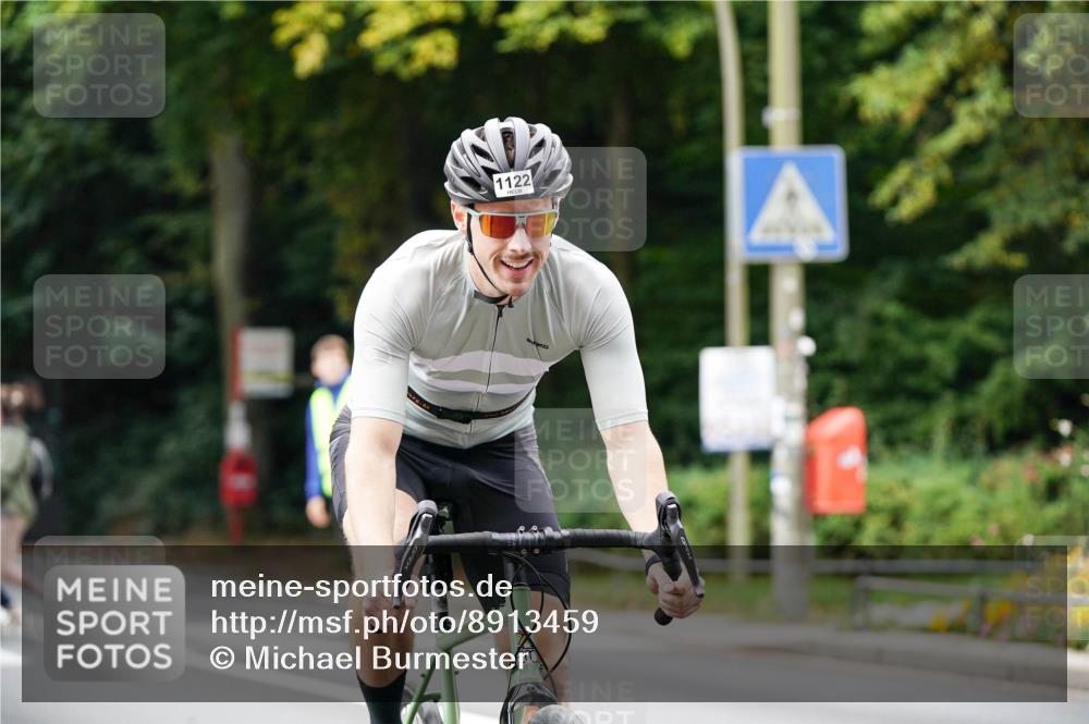 14.09.2025 - Stadtparktriathlon Michael Burmester http://msf.ph/oto/8913459 14.09.2025 11:59:06 Radfahren 1067, 1068, 1078, 1122, 1153 meine-sportfotos.de