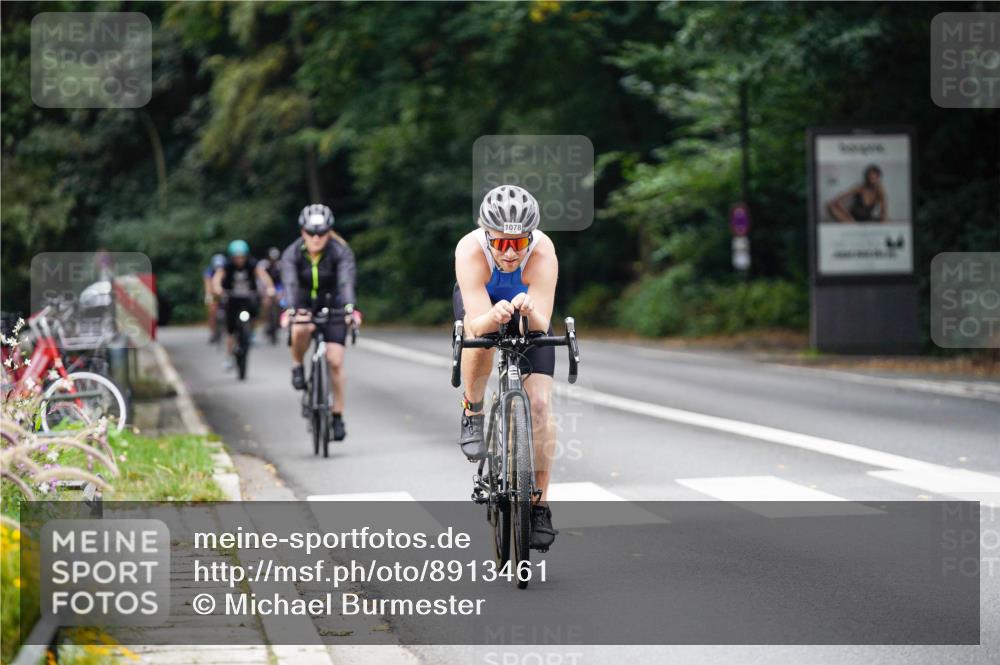 14.09.2025 - Stadtparktriathlon Michael Burmester http://msf.ph/oto/8913461 14.09.2025 11:59:13 Radfahren 970, 978, 1078 meine-sportfotos.de