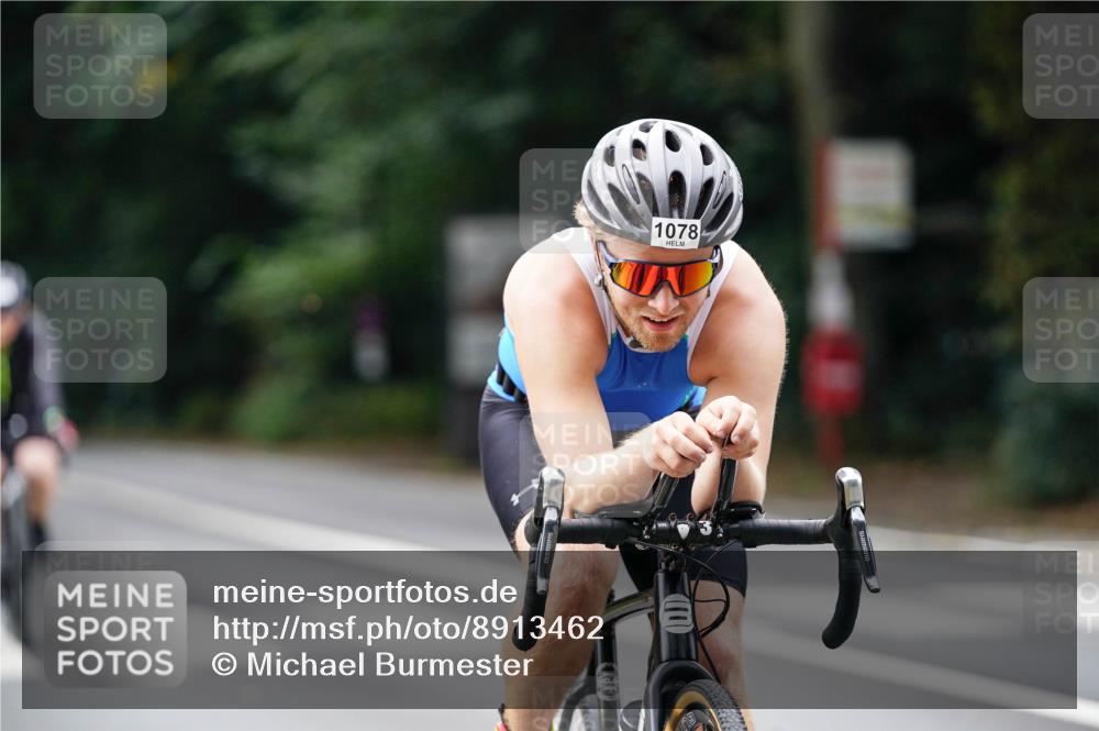 14.09.2025 - Stadtparktriathlon Michael Burmester http://msf.ph/oto/8913462 14.09.2025 11:59:14 Radfahren 970, 978, 1078 meine-sportfotos.de