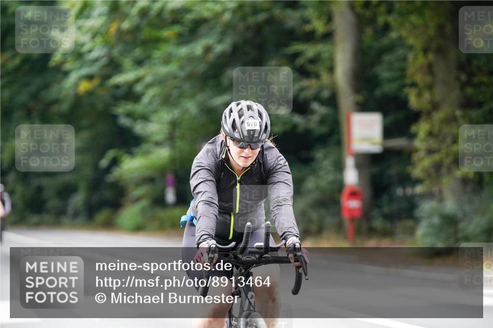 14.09.2025 - Stadtparktriathlon Michael Burmester http://msf.ph/oto/8913464 14.09.2025 11:59:16 Radfahren 970, 978, 1078, 1182 meine-sportfotos.de
