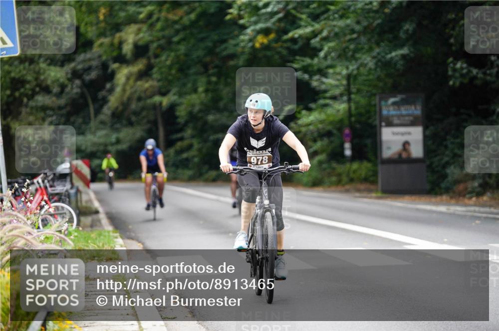 14.09.2025 - Stadtparktriathlon Michael Burmester http://msf.ph/oto/8913465 14.09.2025 11:59:19 Radfahren 958, 970, 978, 1078, 1182 meine-sportfotos.de