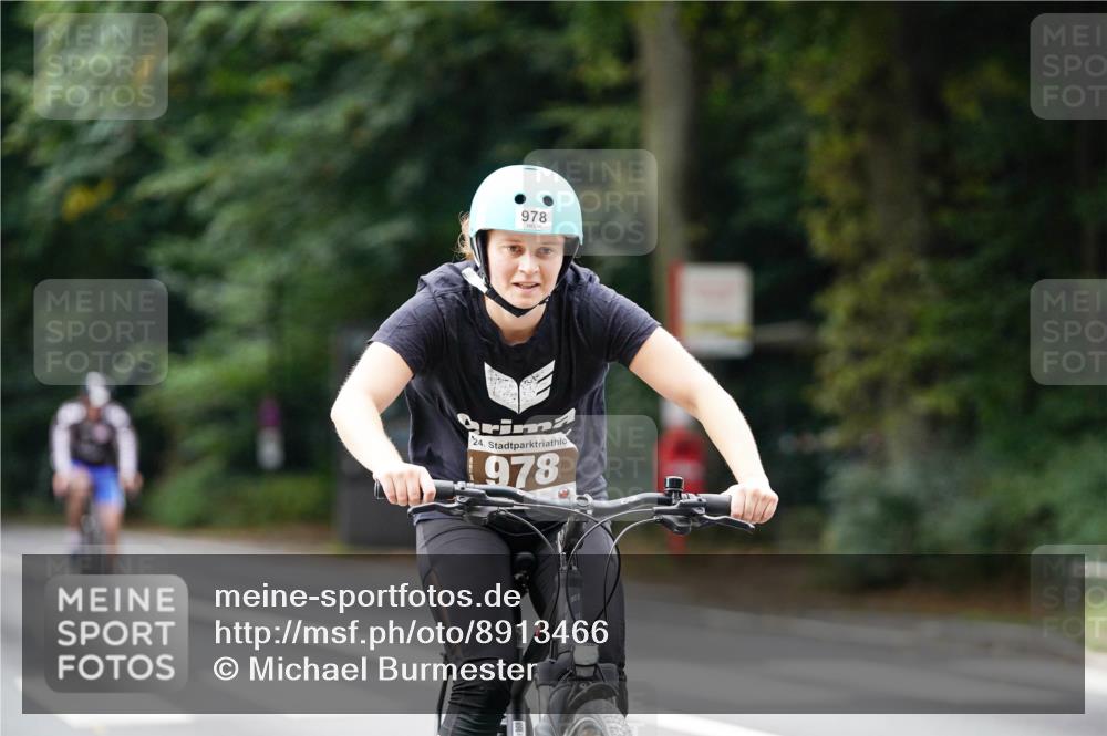 14.09.2025 - Stadtparktriathlon Michael Burmester http://msf.ph/oto/8913466 14.09.2025 11:59:20 Radfahren 958, 970, 978, 1078, 1182 meine-sportfotos.de