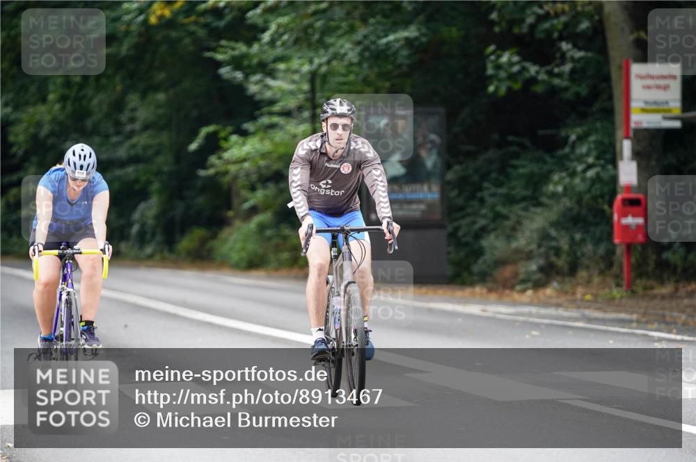14.09.2025 - Stadtparktriathlon Michael Burmester http://msf.ph/oto/8913467 14.09.2025 11:59:22 Radfahren 958, 970, 978, 1182 meine-sportfotos.de