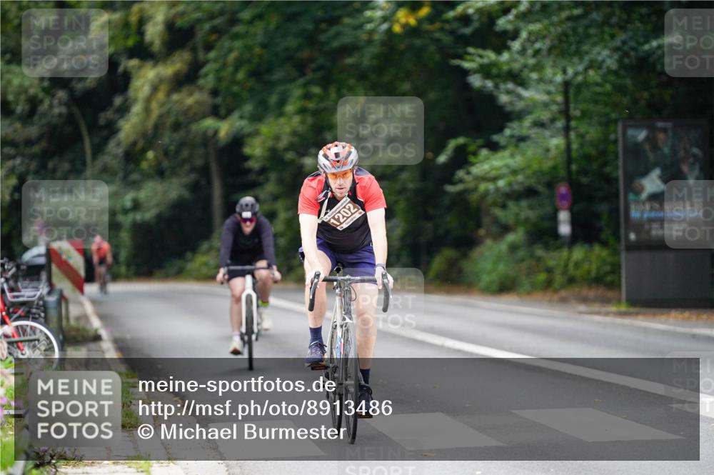 14.09.2025 - Stadtparktriathlon Michael Burmester http://msf.ph/oto/8913486 14.09.2025 11:59:50 Radfahren 936, 980, 1054, 1057, 1107, 1115, 1202 meine-sportfotos.de