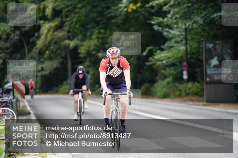14.09.2025 - Stadtparktriathlon Michael Burmester http://msf.ph/oto/8913487 14.09.2025 11:59:51 Radfahren 936, 980, 1054, 1057, 1107, 1115, 1202 meine-sportfotos.de