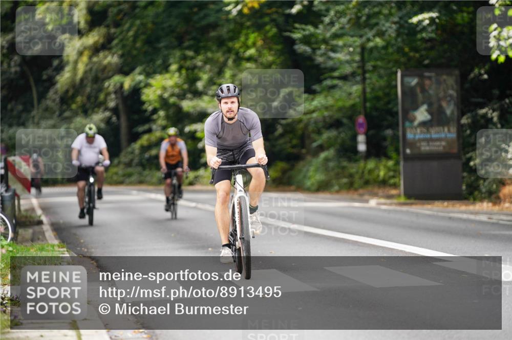 14.09.2025 - Stadtparktriathlon Michael Burmester http://msf.ph/oto/8913495 14.09.2025 12:00:18 Radfahren 1048, 1100, 1184 meine-sportfotos.de