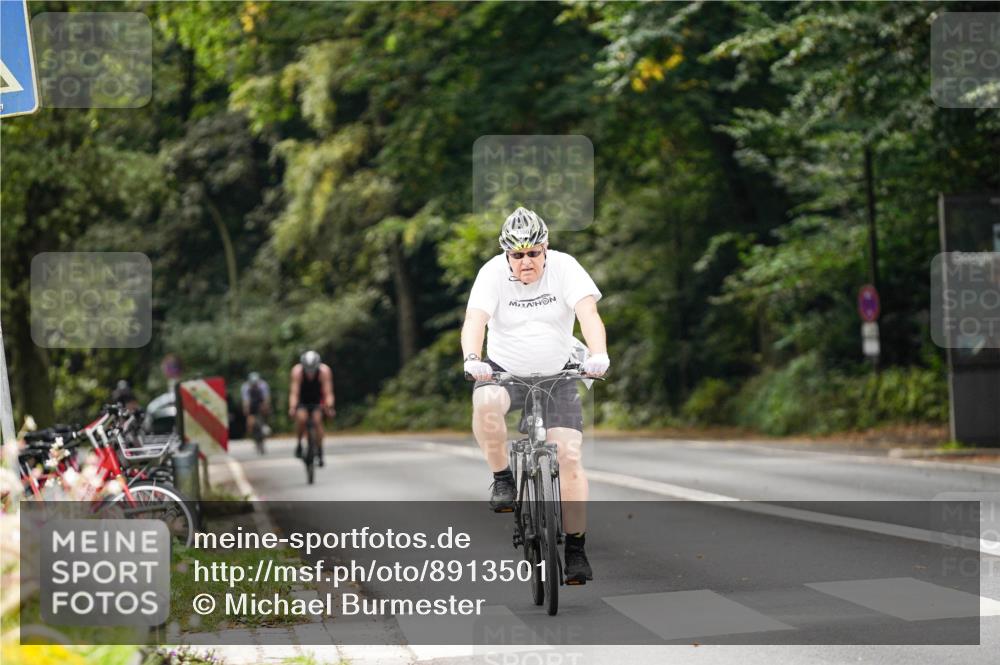 14.09.2025 - Stadtparktriathlon Michael Burmester http://msf.ph/oto/8913501 14.09.2025 12:00:23 Radfahren 1048, 1069, 1100, 1184 meine-sportfotos.de