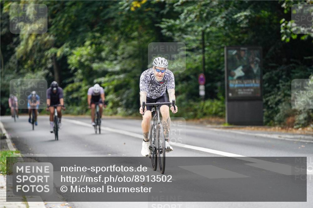 14.09.2025 - Stadtparktriathlon Michael Burmester http://msf.ph/oto/8913502 14.09.2025 12:00:32 Radfahren 1033, 1036, 1047, 1069, 1100, 1192 meine-sportfotos.de