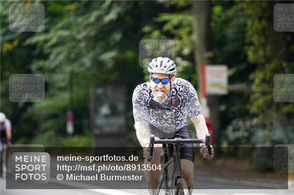 14.09.2025 - Stadtparktriathlon Michael Burmester http://msf.ph/oto/8913504 14.09.2025 12:00:33 Radfahren 1033, 1036, 1047, 1069, 1192 meine-sportfotos.de