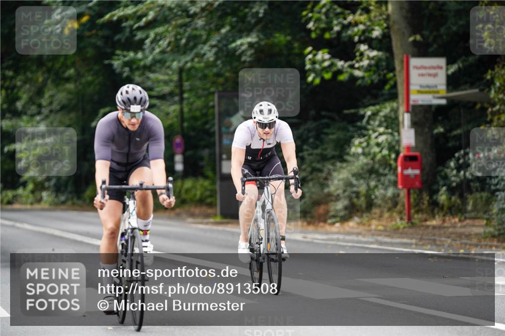 14.09.2025 - Stadtparktriathlon Michael Burmester http://msf.ph/oto/8913508 14.09.2025 12:00:35 Radfahren 1033, 1036, 1047, 1192 meine-sportfotos.de