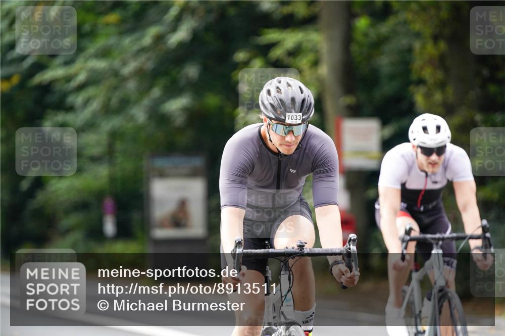 14.09.2025 - Stadtparktriathlon Michael Burmester http://msf.ph/oto/8913511 14.09.2025 12:00:36 Radfahren 1033, 1036, 1047, 1063, 1192 meine-sportfotos.de