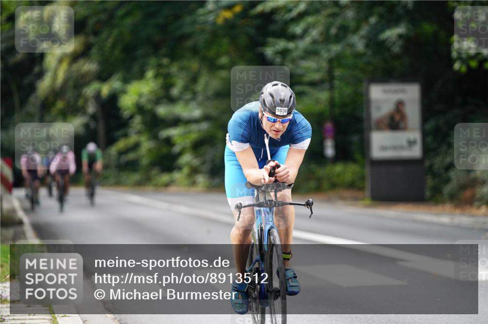 14.09.2025 - Stadtparktriathlon Michael Burmester http://msf.ph/oto/8913512 14.09.2025 12:00:37 Radfahren 974, 1033, 1036, 1047, 1063, 1192 meine-sportfotos.de