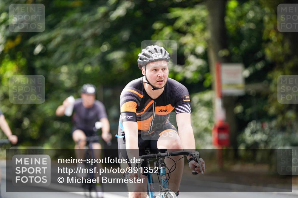 14.09.2025 - Stadtparktriathlon Michael Burmester http://msf.ph/oto/8913521 14.09.2025 12:01:00 Radfahren 1011, 1031, 1039, 1062, 1188, 1210, 1220 meine-sportfotos.de