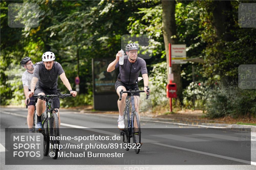 14.09.2025 - Stadtparktriathlon Michael Burmester http://msf.ph/oto/8913522 14.09.2025 12:01:01 Radfahren 1031, 1039, 1062, 1188, 1210, 1220 meine-sportfotos.de