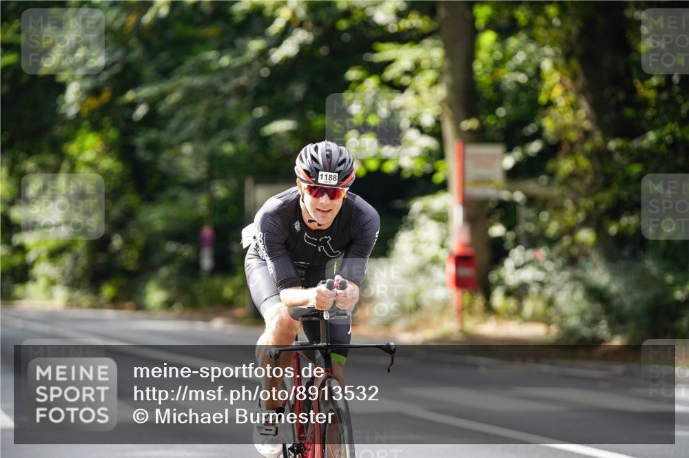 14.09.2025 - Stadtparktriathlon Michael Burmester http://msf.ph/oto/8913532 14.09.2025 12:01:06 Radfahren 1031, 1039, 1041, 1062, 1099, 1176, 1188, 1209, 1210, 1220 meine-sportfotos.de