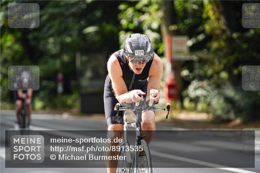 14.09.2025 - Stadtparktriathlon Michael Burmester http://msf.ph/oto/8913535 14.09.2025 12:01:12 Radfahren 1041, 1058, 1060, 1099, 1176, 1188, 1209 meine-sportfotos.de