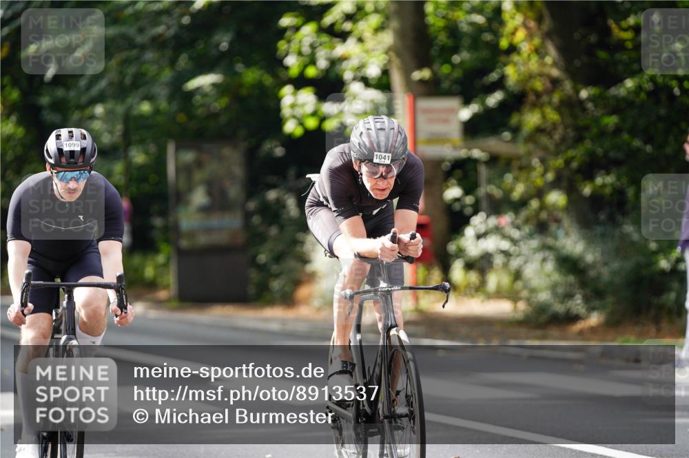 14.09.2025 - Stadtparktriathlon Michael Burmester http://msf.ph/oto/8913537 14.09.2025 12:01:13 Radfahren 1005, 1041, 1058, 1060, 1086, 1099, 1176, 1209 meine-sportfotos.de