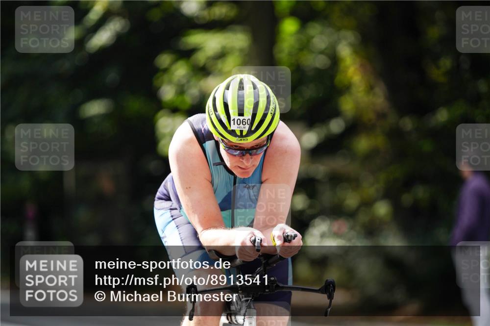 14.09.2025 - Stadtparktriathlon Michael Burmester http://msf.ph/oto/8913541 14.09.2025 12:01:18 Radfahren 1005, 1041, 1058, 1060, 1086, 1099, 1185, 1209 meine-sportfotos.de